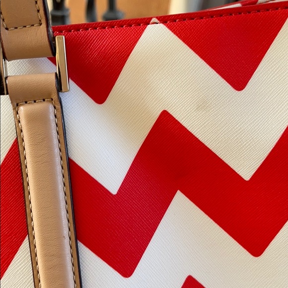 Kate Spade Chevron Tote - Picture 4 of 13